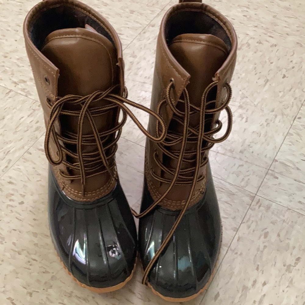 Snow duck boots